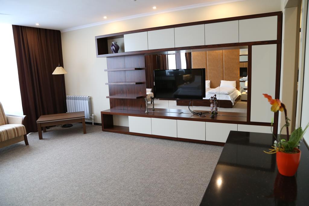 Lacasa Hotel Атирау Номер фото