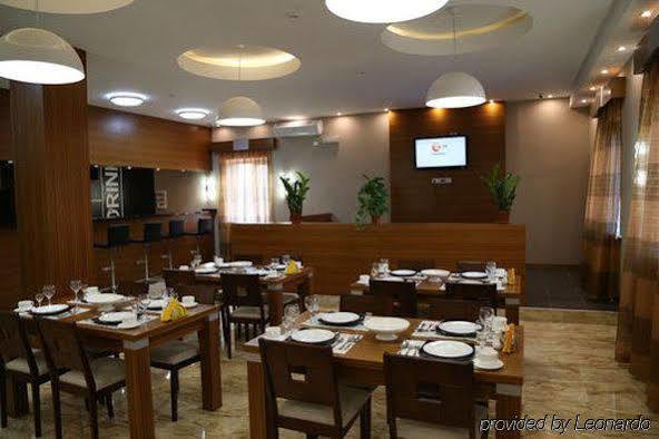 Lacasa Hotel Атирау Екстер'єр фото